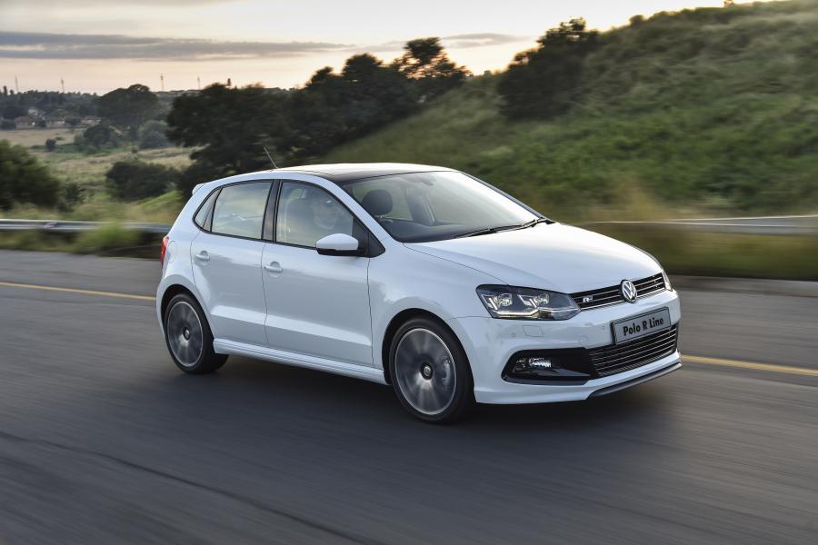  Volkswagen Polo R-Line 5-Door 2017 года  (ZA) (фото 7 из 15)